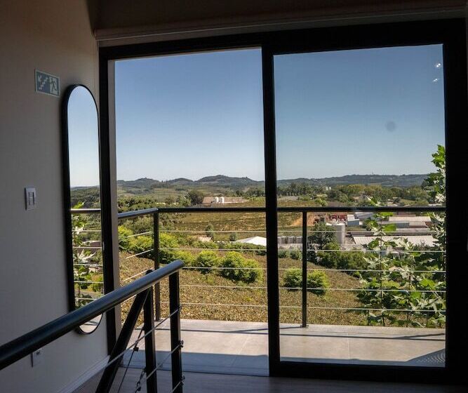 فندق فئة نجمة واحدة Döra Enoturismo