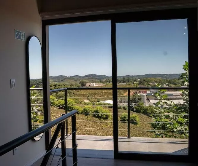 簡易ホテル Döra Enoturismo