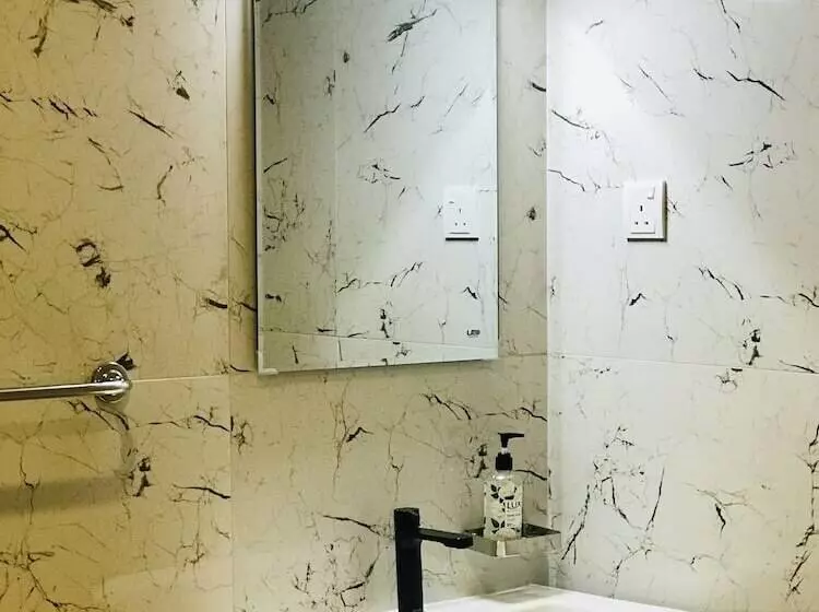 ホテル Ceylon Kingsmen Garden