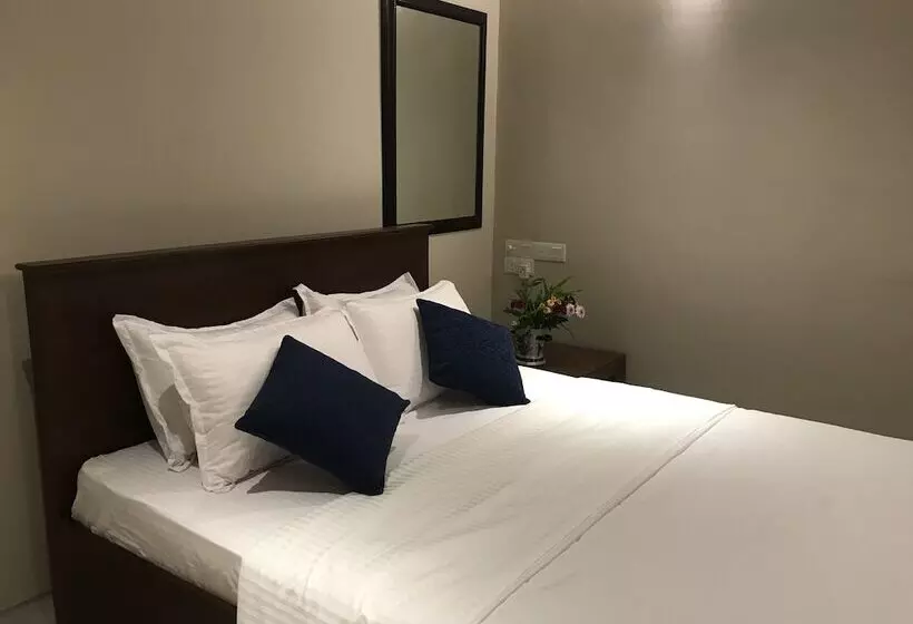 ホテル Ceylon Kingsmen Garden