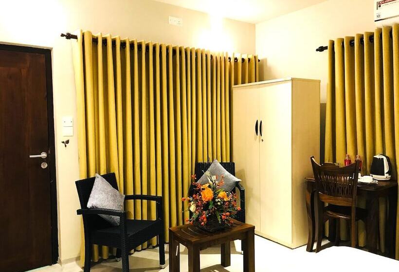 فندق Ceylon Kingsmen Garden