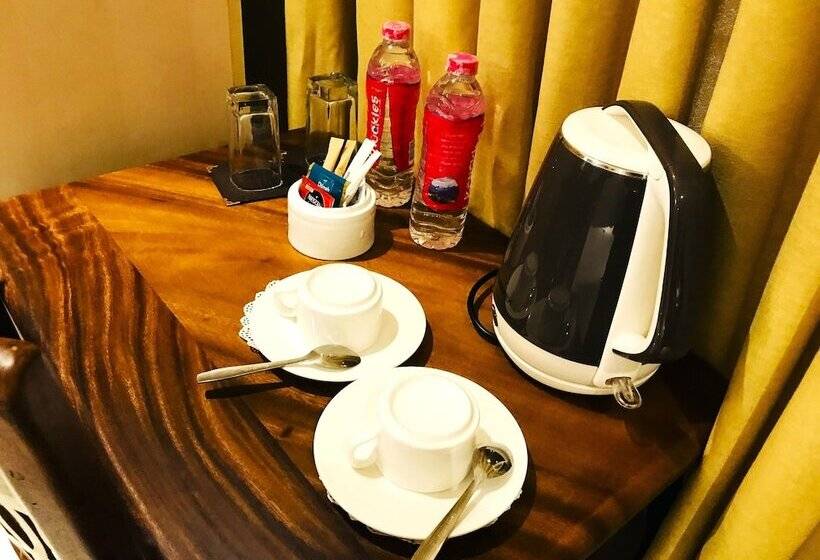 فندق Ceylon Kingsmen Garden