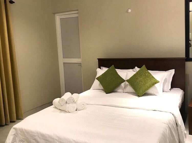 فندق Ceylon Kingsmen Garden