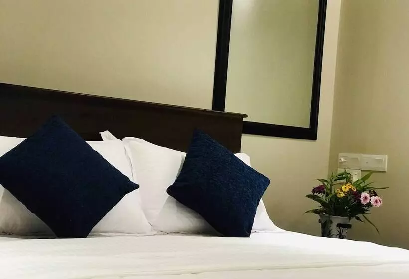 ホテル Ceylon Kingsmen Garden