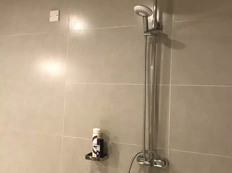 ホテル Ceylon Kingsmen Garden