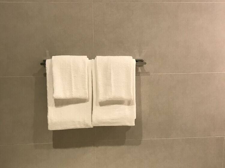 فندق Ceylon Kingsmen Garden