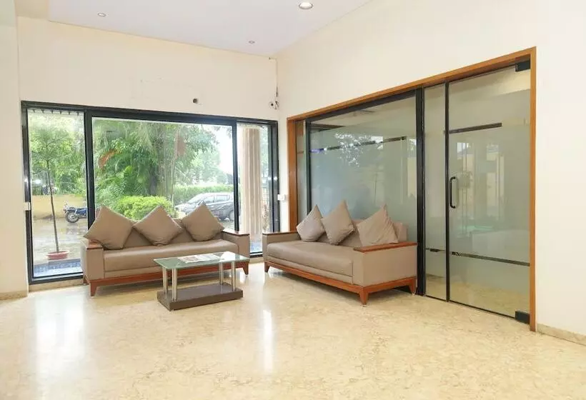 ホテル Dadra Resort
