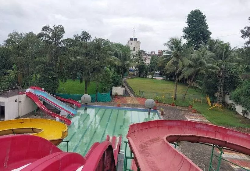 ホテル Dadra Resort