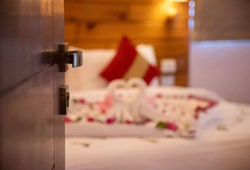 هتل Holesung Resort