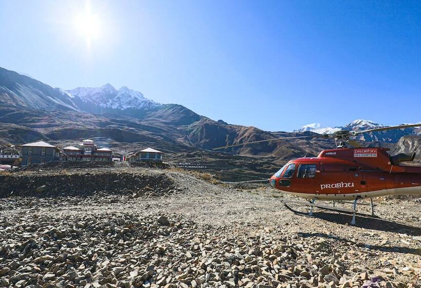 هتل Lo Mustang Himalayan Resort