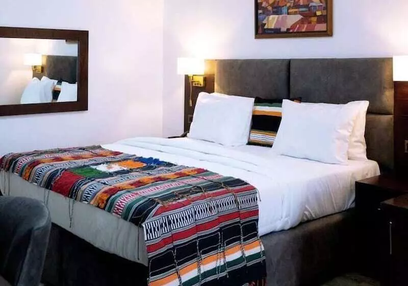 هتل No.8 Boutique