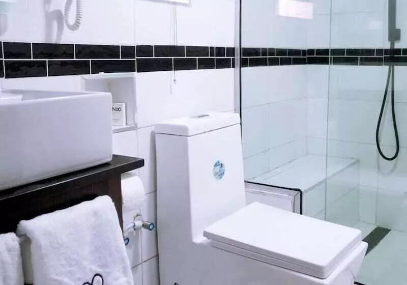 هتل No.8 Boutique