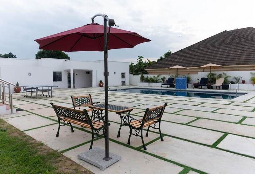 هتل No.8 Boutique