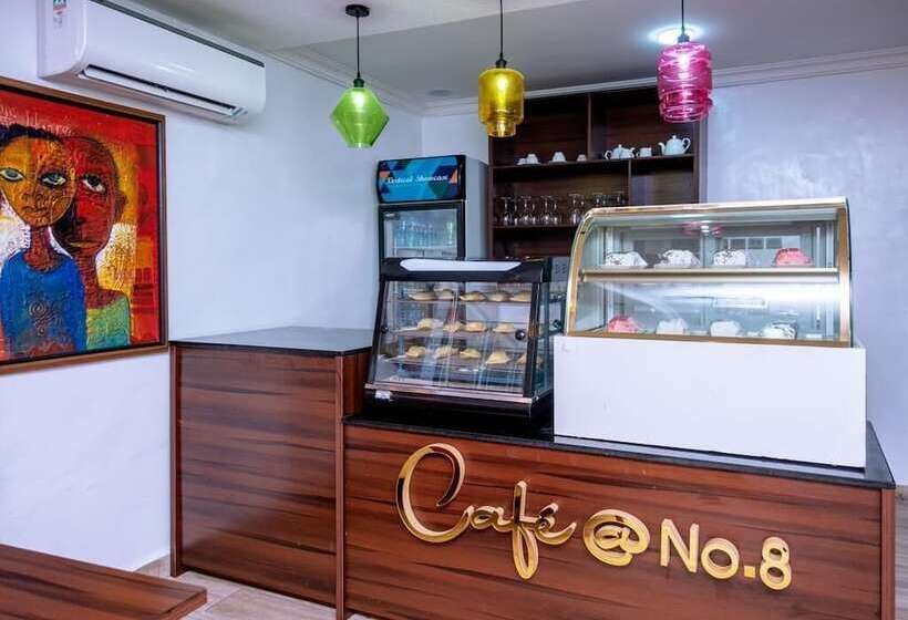 هتل No.8 Boutique