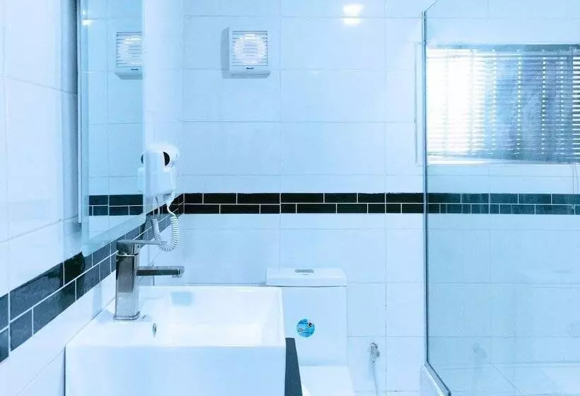 هتل No.8 Boutique