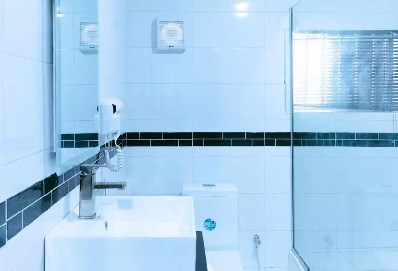 هتل No.8 Boutique