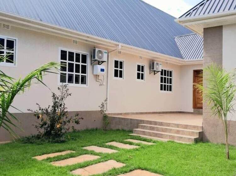 فندق Otter Lodge