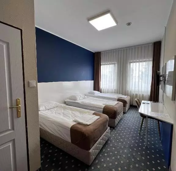 ホテル Safir Babice