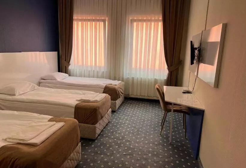 ホテル Safir Babice