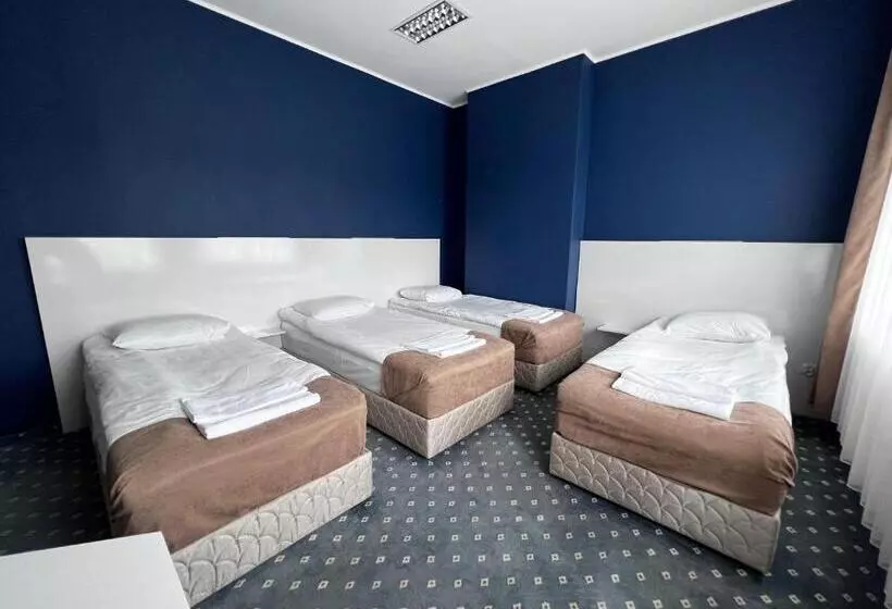 ホテル Safir Babice