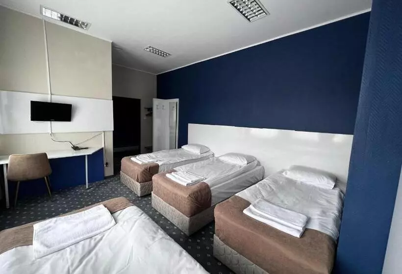 ホテル Safir Babice