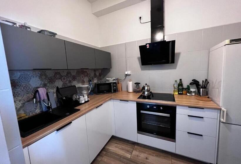 ホテル Safir Babice