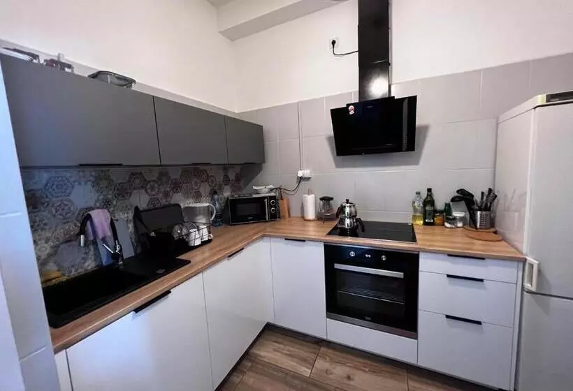 ホテル Safir Babice