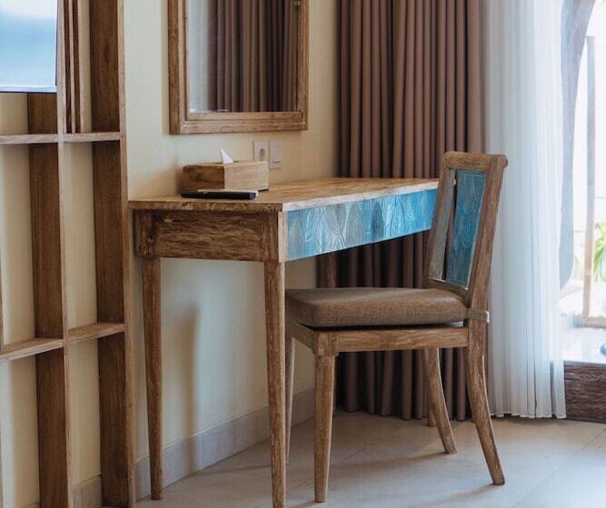 Отель The Sankara Beach Resort Nusa Penida