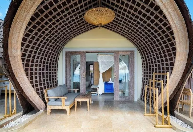 Hotelli The Sankara Beach Resort   Nusa Penida