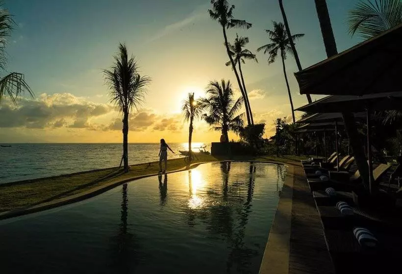 Hotelli The Sankara Beach Resort   Nusa Penida