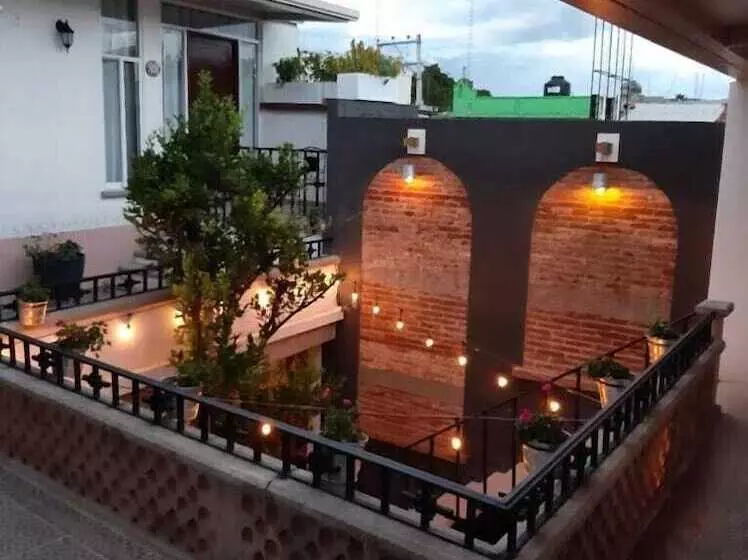 Los Abuelos Hostal