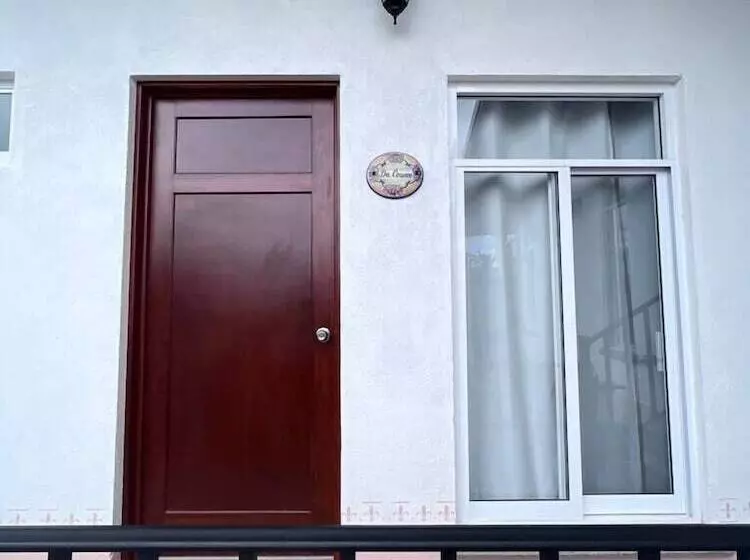Los Abuelos Hostal