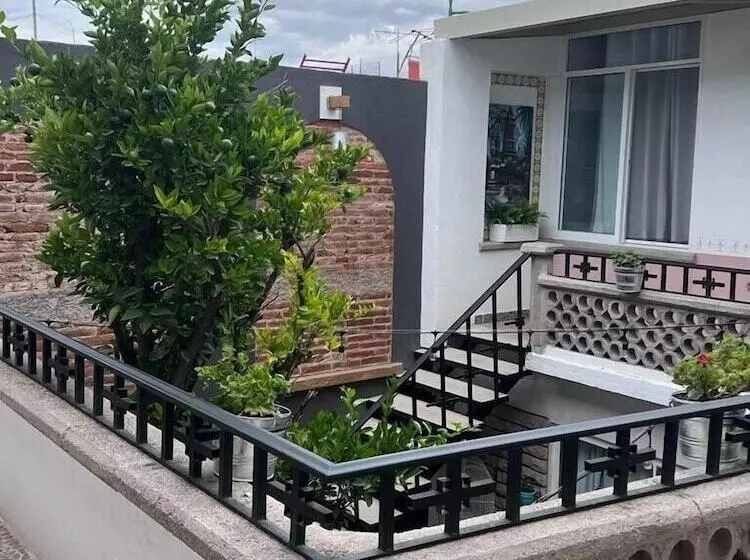 Los Abuelos Hostal
