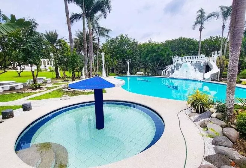 Mancion Bakasyunan Resort San Pablo