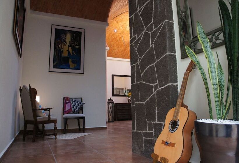 بنسيون Casa ángela Guest House