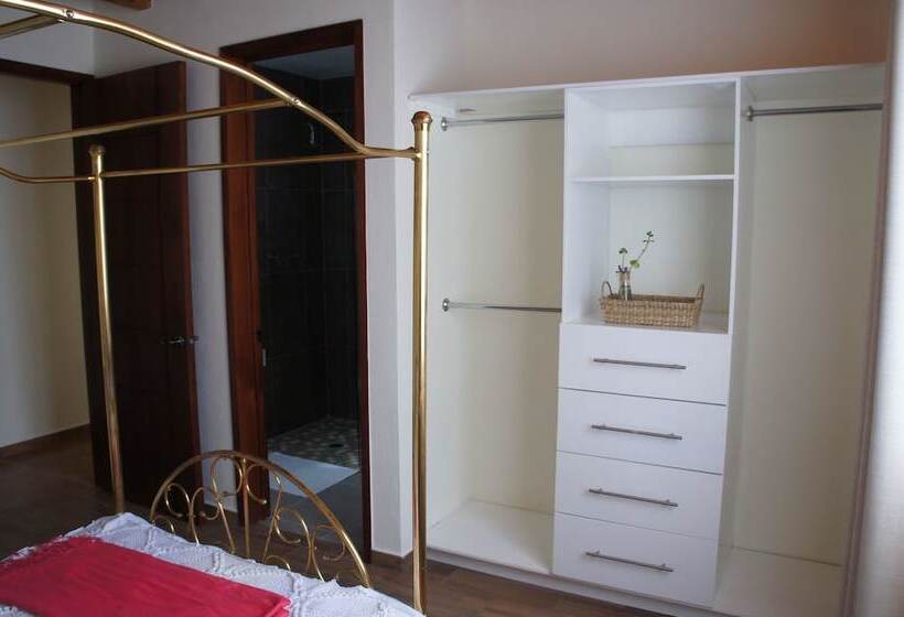 بنسيون Casa ángela Guest House