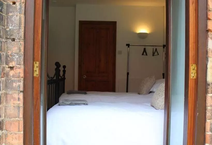 Majatalo Holly Lodge