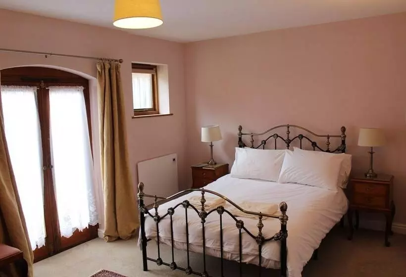 Majatalo Holly Lodge