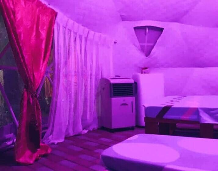 بنسيون Liwa Liw Beach Villas & Dome Glamping