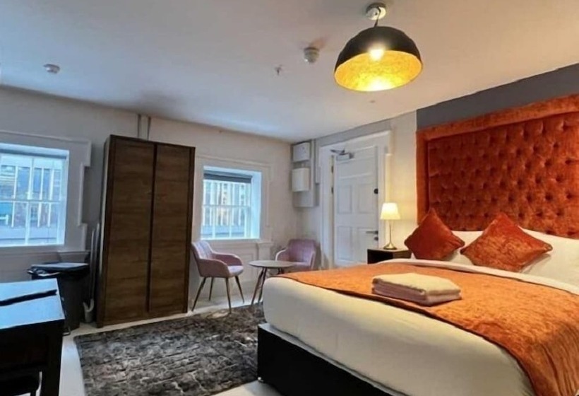 פנסיון Merrion Square Studios