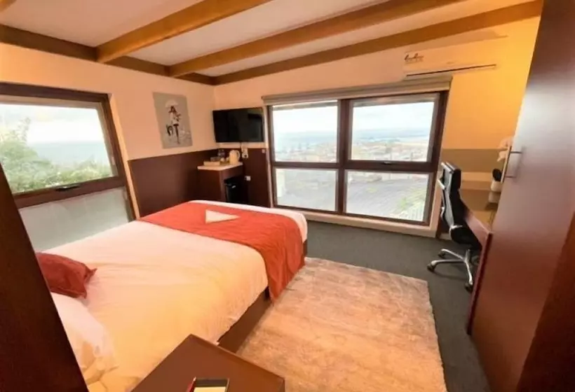 ペンション Oakleigh House