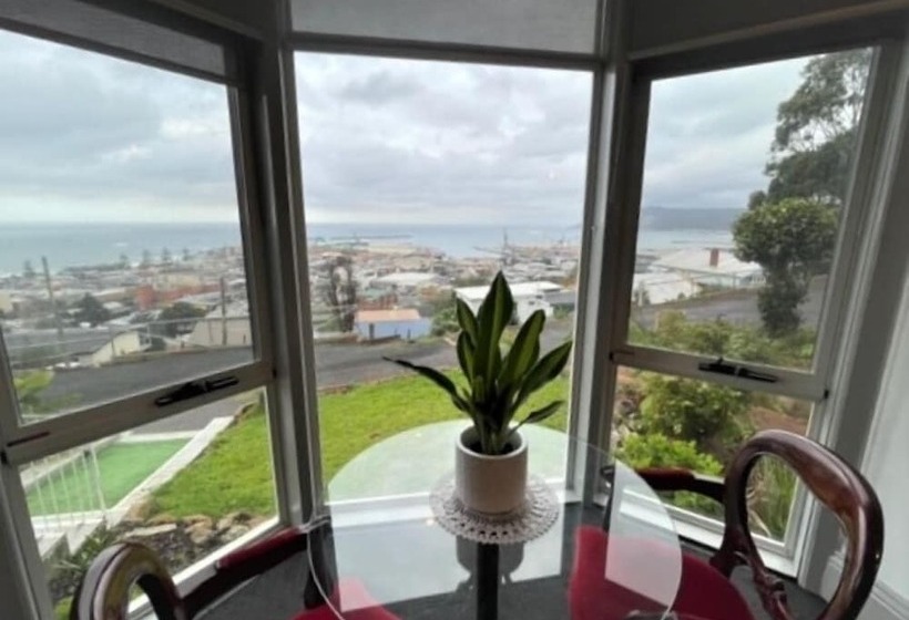 ペンション Oakleigh House