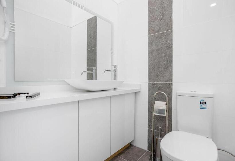 ペンション Oakleigh House