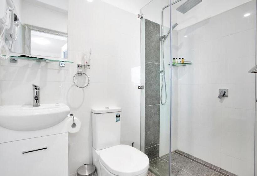 ペンション Oakleigh House