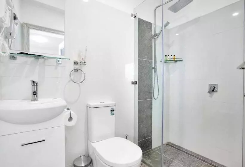 ペンション Oakleigh House