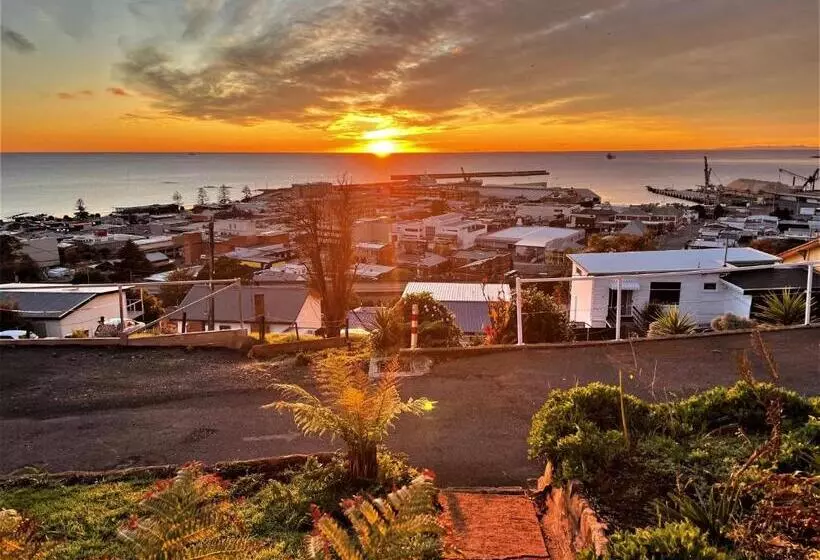 ペンション Oakleigh House