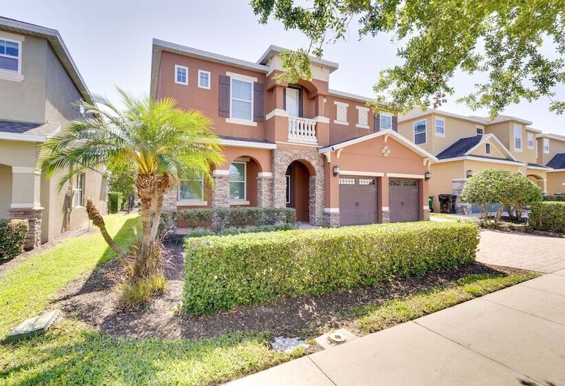 Spacious Kissimmee Vacation Home W/ Private Pool!