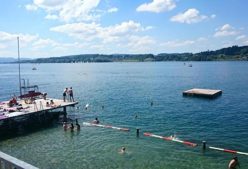 הוסטל Privatzimmer 300m Zur S Bahn Jona