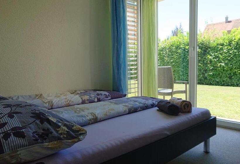 הוסטל Privatzimmer 300m Zur S Bahn Jona