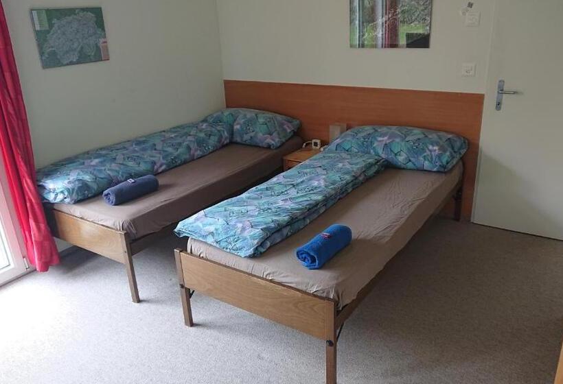 הוסטל Privatzimmer 300m Zur S Bahn Jona